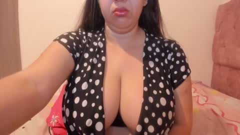 Snapshot of sandraclarkx69 chatting on 06-25-26, 12:31 sandraclarkx69 online show from 06-25-26, 12:31