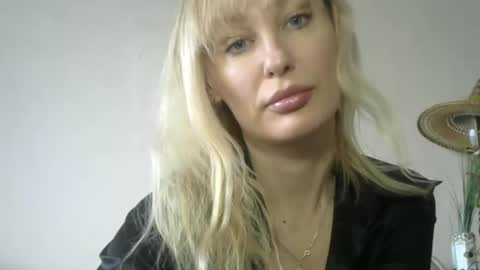 Sandra online show from 03-06-25, 11:36
