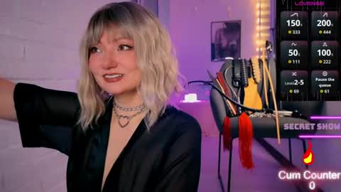 Snapshot of sandralawrence chatting on 06-20-26, 10:01 Schedule uploadedTake a look on NEW showAnd 2 Secret shows this month See youhope often online show from 06-20-26, 10:01