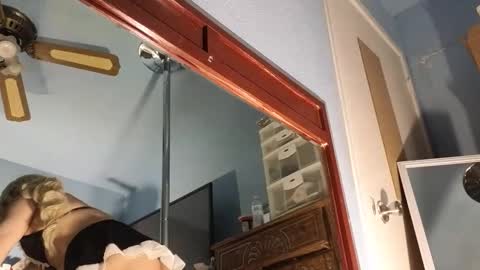 Sandra online show from 03-22-26, 12:30