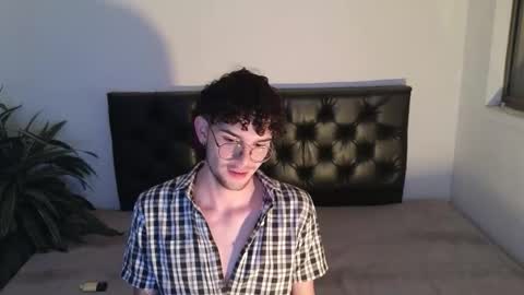 Snapshot of sandro_vitali chatting on 10-18-25, 06:16 sandro_vitali online show from 10-18-25, 06:16