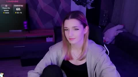 sandy_belle88 online show from 10-22-25, 07:35