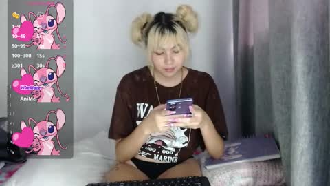 sandy_straw online show from 10-26-25, 07:53