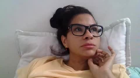 sandycrus112021 online show from 02-24-25, 04:04