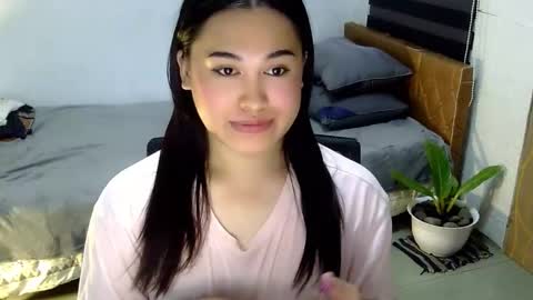 Snapshot of sangre_danaya chatting on 09-17-25, 05:42 DANAYA online show from 09-17-25, 05:42