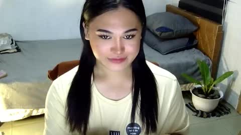 Snapshot of sangre_danaya chatting on 09-18-25, 05:48 DANAYA online show from 09-18-25, 05:48