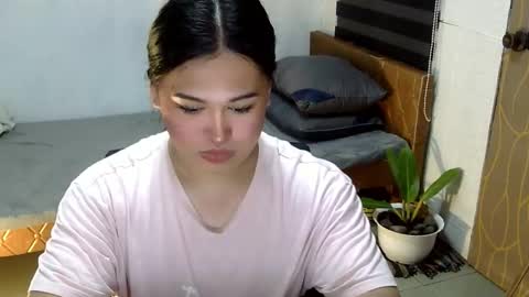 Snapshot of sangre_danaya chatting on 09-22-25, 02:52 DANAYA online show from 09-22-25, 02:52