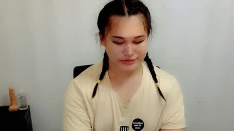 Snapshot of sangre_danaya chatting on 10-12-25, 01:26 DANAYA online show from 10-12-25, 01:26