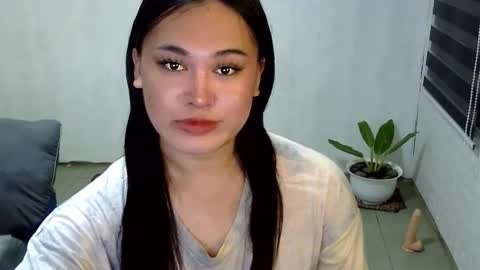 Snapshot of sangre_danaya chatting on 10-17-25, 05:43 DANAYA online show from 10-17-25, 05:43