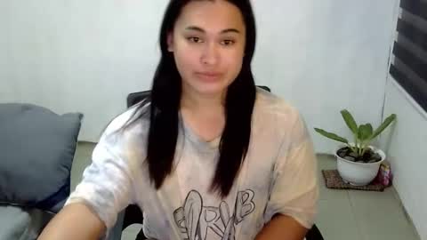 Snapshot of sangre_danaya chatting on 10-19-25, 06:47 DANAYA online show from 10-19-25, 06:47