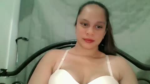 Snapshot of sangrealena4u chatting on 11-05-25, 05:35 sangrealena4u online show from 11-05-25, 05:35