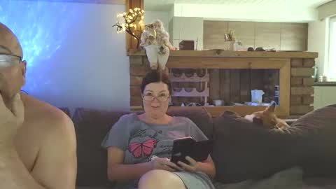 sanroom online show from 11-30-25, 09:46