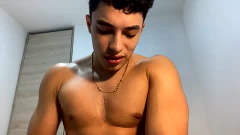 Snapshot of santi36rt chatting on 06-18-26, 11:09 santi36rt online show from 06-18-26, 11:09