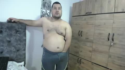 Snapshot of santi_hothot chatting on 10-03-25, 03:20 Santiago online show from 10-03-25, 03:20