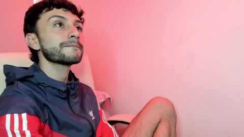 Snapshot of santi_mateo chatting on 01-20-25, 03:50 Santi online show from 01-20-25, 03:50