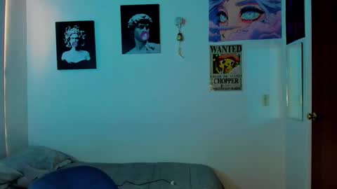 Snapshot of santi_mateo chatting on 09-14-25, 05:12 Santi online show from 09-14-25, 05:12