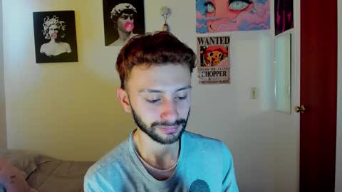 Snapshot of santi_mateo chatting on 10-01-25, 04:02 Santi online show from 10-01-25, 04:02