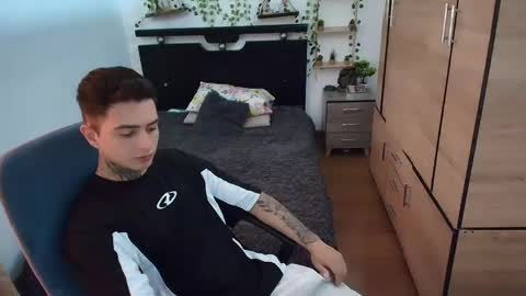 santi_ss online show from 05-17-26, 02:13