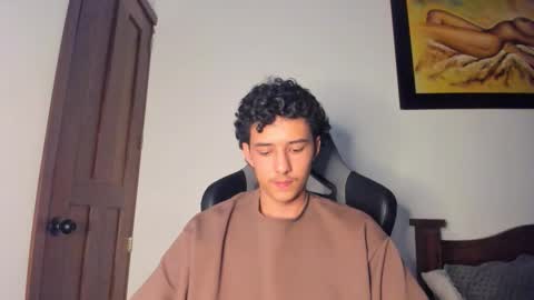 santi_twink19 online show from 10-21-25, 11:27