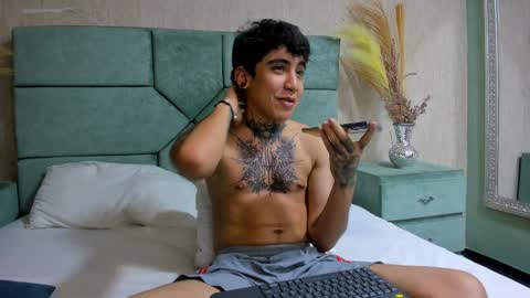 SantiAbader online show from 11-16-25, 12:33