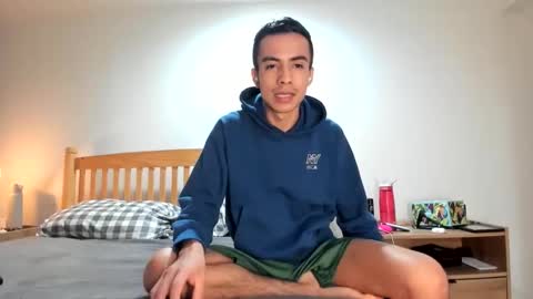 Snapshot of santiago0ne chatting on 11-08-25, 07:01 santiago0ne online show from 11-08-25, 07:01