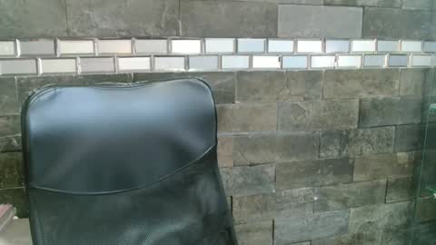 Snapshot of santiago_foxx chatting on 10-30-25, 10:43 santi online show from 10-30-25, 10:43