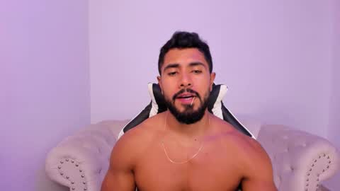 santiago_huntt online show from 03-10-26, 08:47