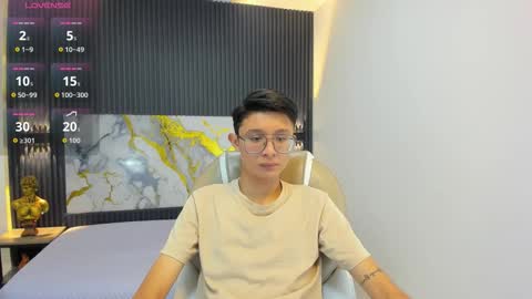 Snapshot of santiago_russo18 chatting on 09-23-25, 12:08 santiago_russo18 online show from 09-23-25, 12:08