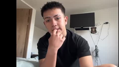 Snapshot of santiagomg_ chatting on 07-10-26, 04:31 santiagomg_ online show from 07-10-26, 04:31