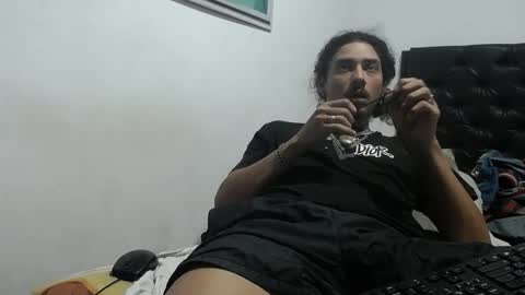 Santiago    online show from 10-01-25, 09:04