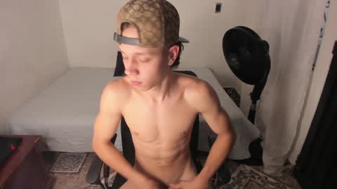 Julius Novachrono  online show from 12-30-24, 10:01