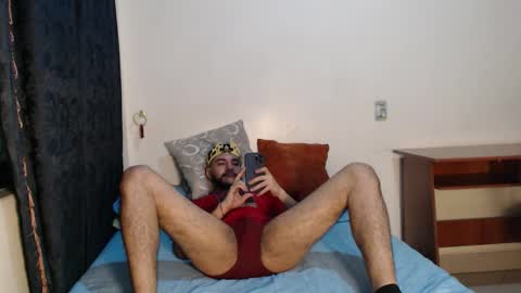 Snapshot of santiexxx chatting on 11-01-25, 12:23 santiexxx online show from 11-01-25, 12:23