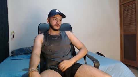 Snapshot of santiexxx chatting on 11-04-25, 12:54 santiexxx online show from 11-04-25, 12:54