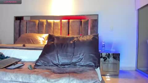 Santiago Seans online show from 12-30-24, 03:47