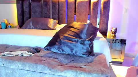 Santiago Seans online show from 03-10-25, 01:45