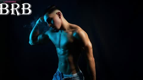 Santiago Seans online show from 04-08-26, 01:11