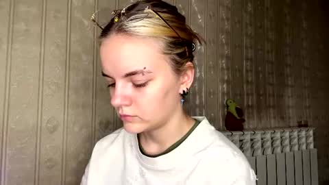 Snapshot of santinalabonne chatting on 06-29-26, 10:15 Rina online show from 06-29-26, 10:15