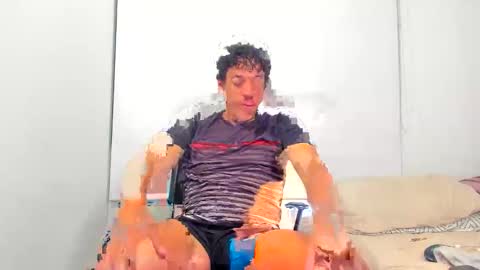 Snapshot of santitoerick_ chatting on 05-29-26, 02:42 Erick Santos online show from 05-29-26, 02:42