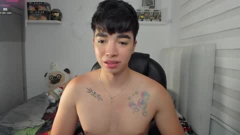 Mr. Santiago online show from 04-07-26, 01:33