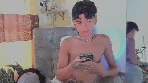 Snapshot of santy_0908 chatting on 11-25-25, 03:56 santy online show from 11-25-25, 03:56