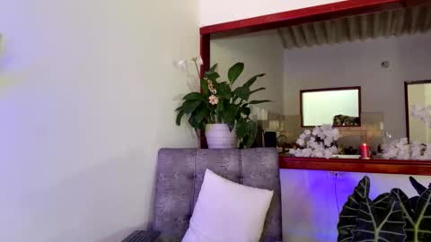 Snapshot of santy_0908 chatting on 12-14-25, 08:46 santy online show from 12-14-25, 08:46