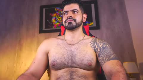 Snapshot of santy_king25 chatting on 04-24-26, 10:28 santiago online show from 04-24-26, 10:28