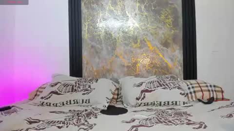 santy_of1 online show from 06-21-26, 01:52