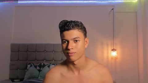 Snapshot of santy_stump chatting on 11-16-25, 08:47 santy_stump online show from 11-16-25, 08:47