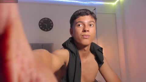 Snapshot of santy_stump chatting on 11-19-25, 09:15 santy_stump online show from 11-19-25, 09:15