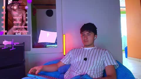 Santyago online show from 11-11-25, 07:58