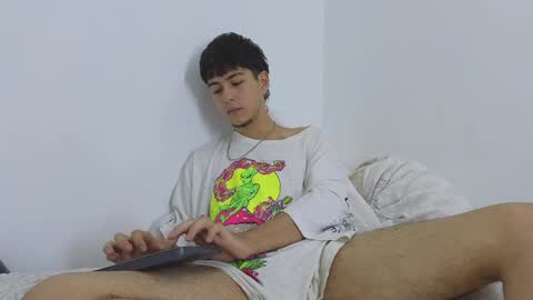 Snapshot of santybig18 chatting on 12-21-24, 12:31 santybig18 online show from 12-21-24, 12:31