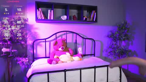 saphyralux online show from 07-28-26, 08:01