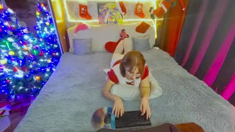 sara  foxy online show from 12-28-24, 03:37