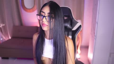 Sara  online show from 01-11-25, 03:42